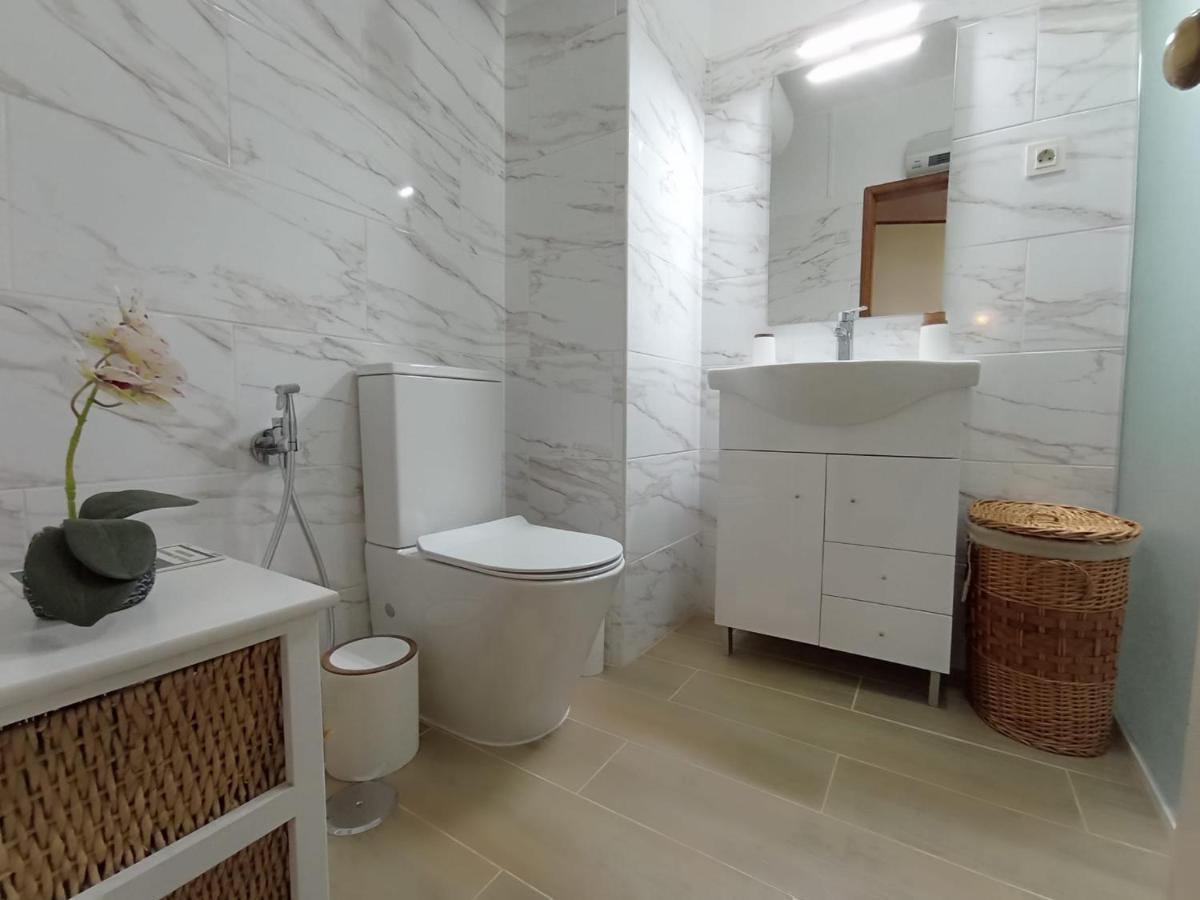 Love Shack Flat In Quarteira Center Bagian luar foto