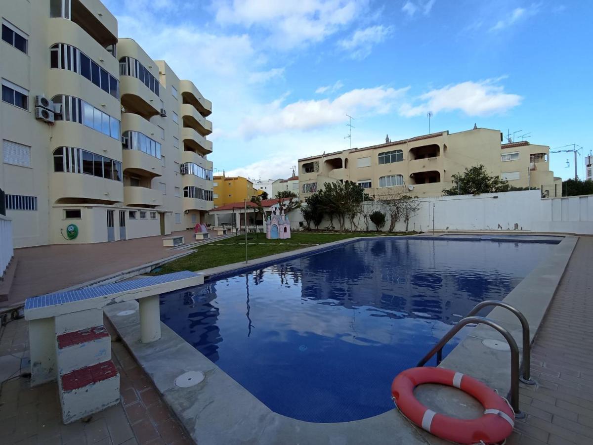 Love Shack Flat In Quarteira Center Bagian luar foto