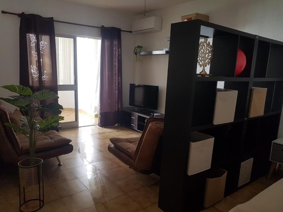 Love Shack Flat In Quarteira Center Bagian luar foto